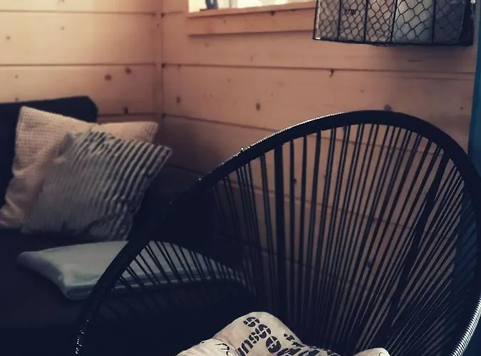 Miedzy Drzewami بيت خشبي *